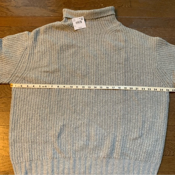 Womens American Eagle Knit Turtle Neck Sweater | L | Grey NEW!! - Picture 12 of 14